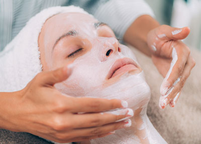 rejuvenating-facial-skin-mask-treatment-RGWDNSY