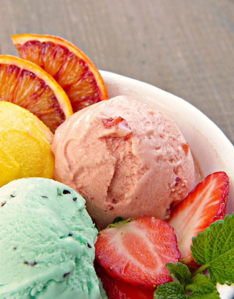 ice-cream-sundae-2194070_1280