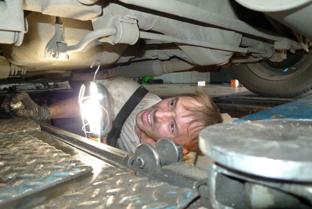 mechanic-346256_1920 mechanic-346256_1920